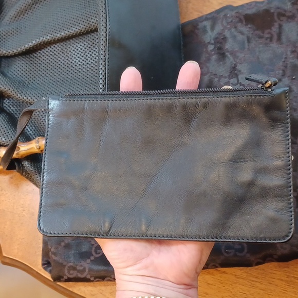 Gucci Bamboo Loop Handle perforated leather purse - Picture 8 of 11